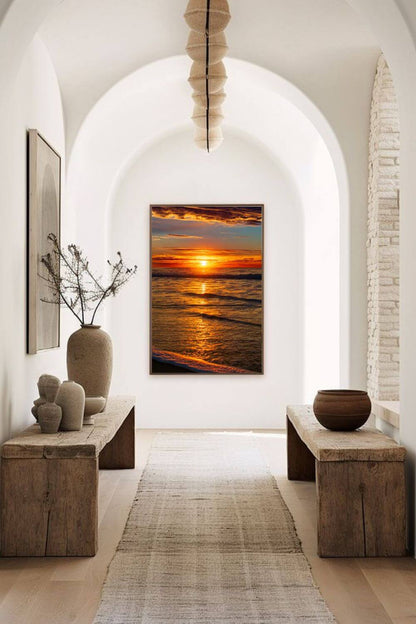 Tirage photo fine art coucher de soleil sur l’océan avec reflets dorés et ciel nuageux