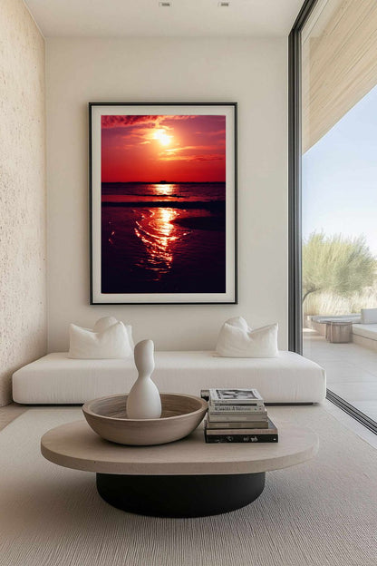 Tirage photo fine art coucher de soleil rouge au lac de Sanguinet avec reflets sur l'eau et cabane sur pilotis en silhouette