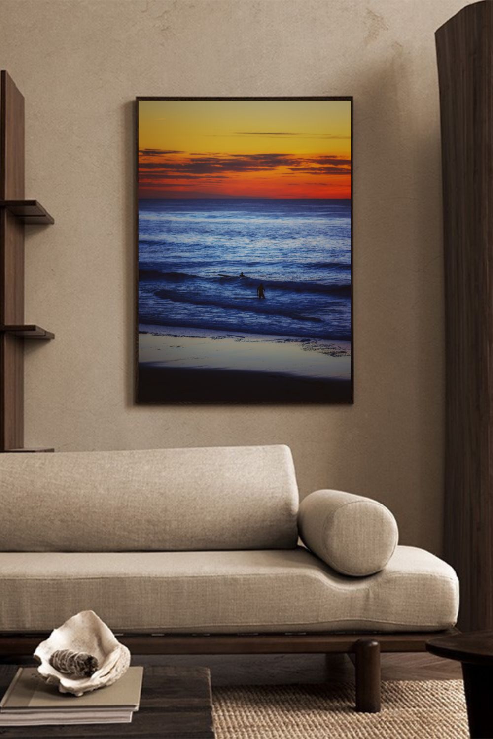 Tirage photo fine art coucher de soleil à Biscarrosse Plage avec surfeur et reflets colorés sur l’eau