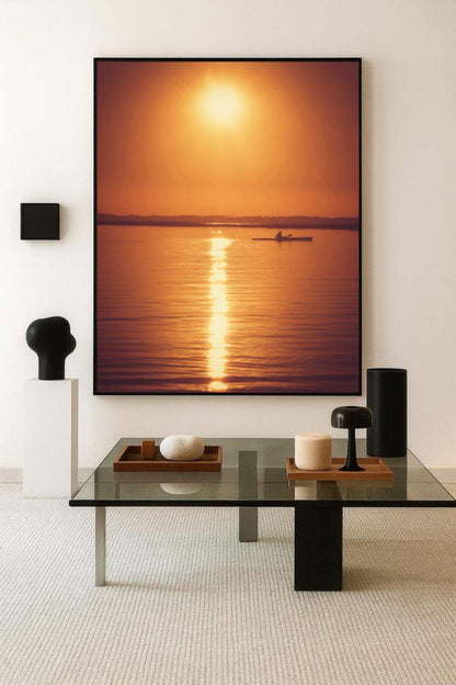 Tirage photo fine art coucher de soleil au lac de Sanguinet avec kayakiste silhouette sur eau dorée