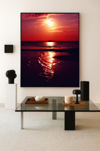 Tirage photo fine art coucher de soleil rouge au lac de Sanguinet avec reflets sur l'eau et cabane sur pilotis en silhouette