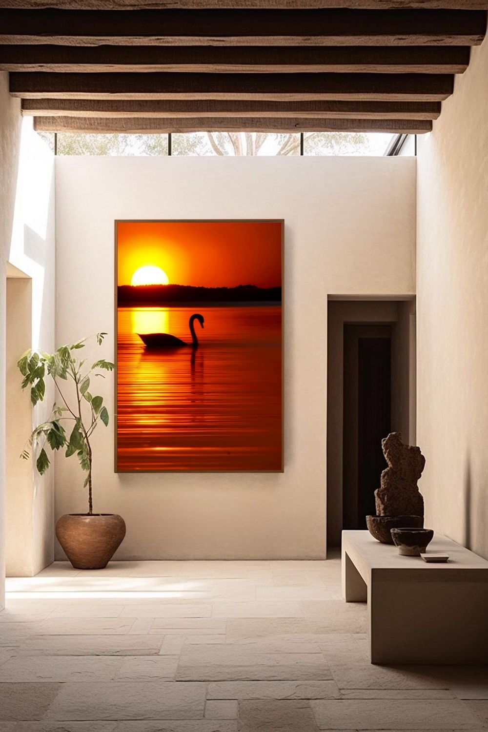 Photographie d'un cygne au coucher de soleil, encadrée pour décoration murale sophistiquée.